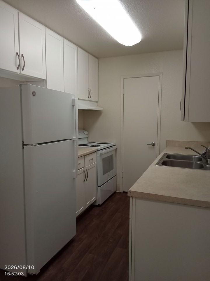 5100 Garfield Ave. - Photo 3 of 22