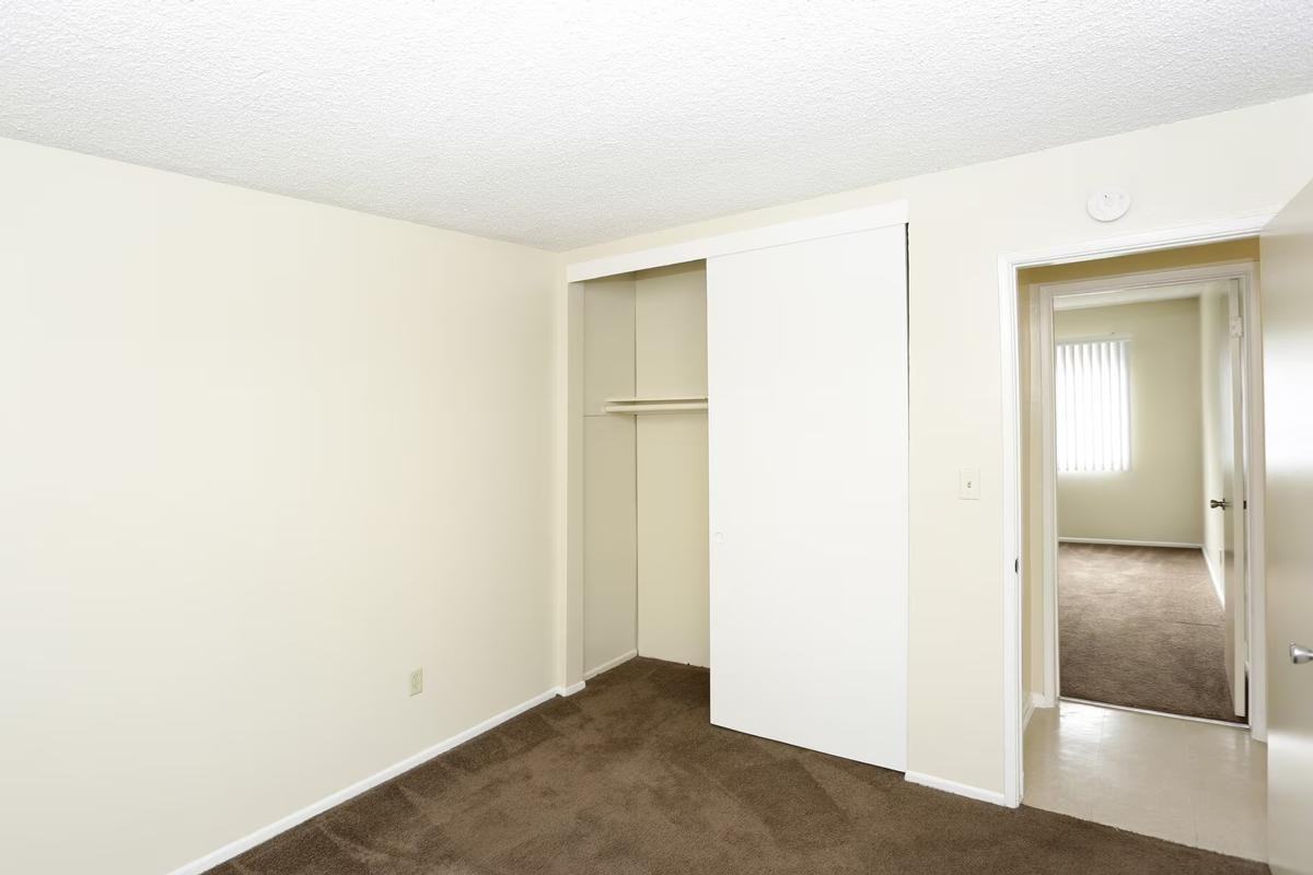 6968 Campus Dr - Photo 4 of 24