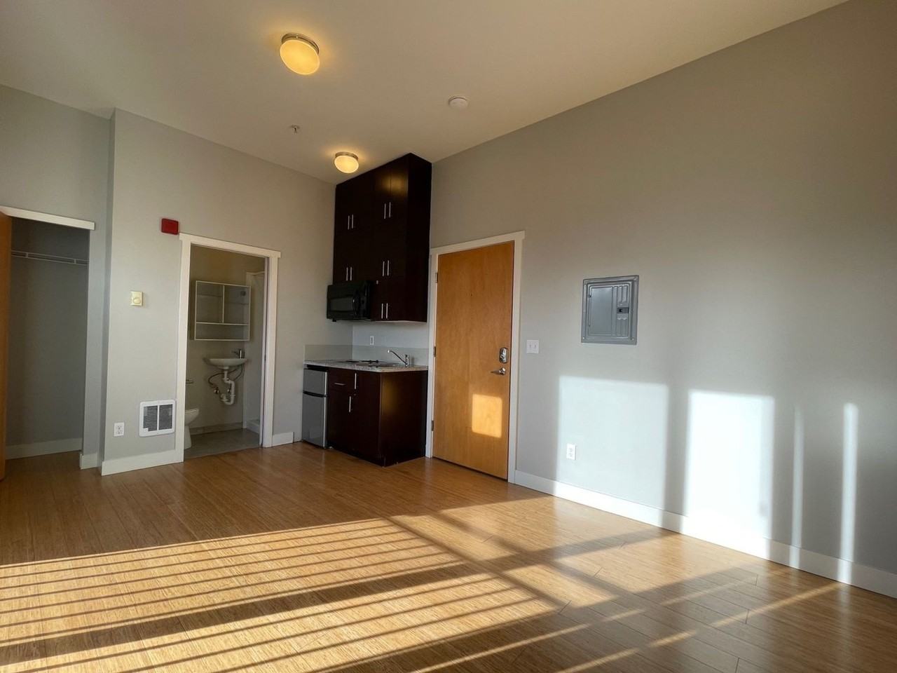 The Den Apartments - Photo 4 of 8
