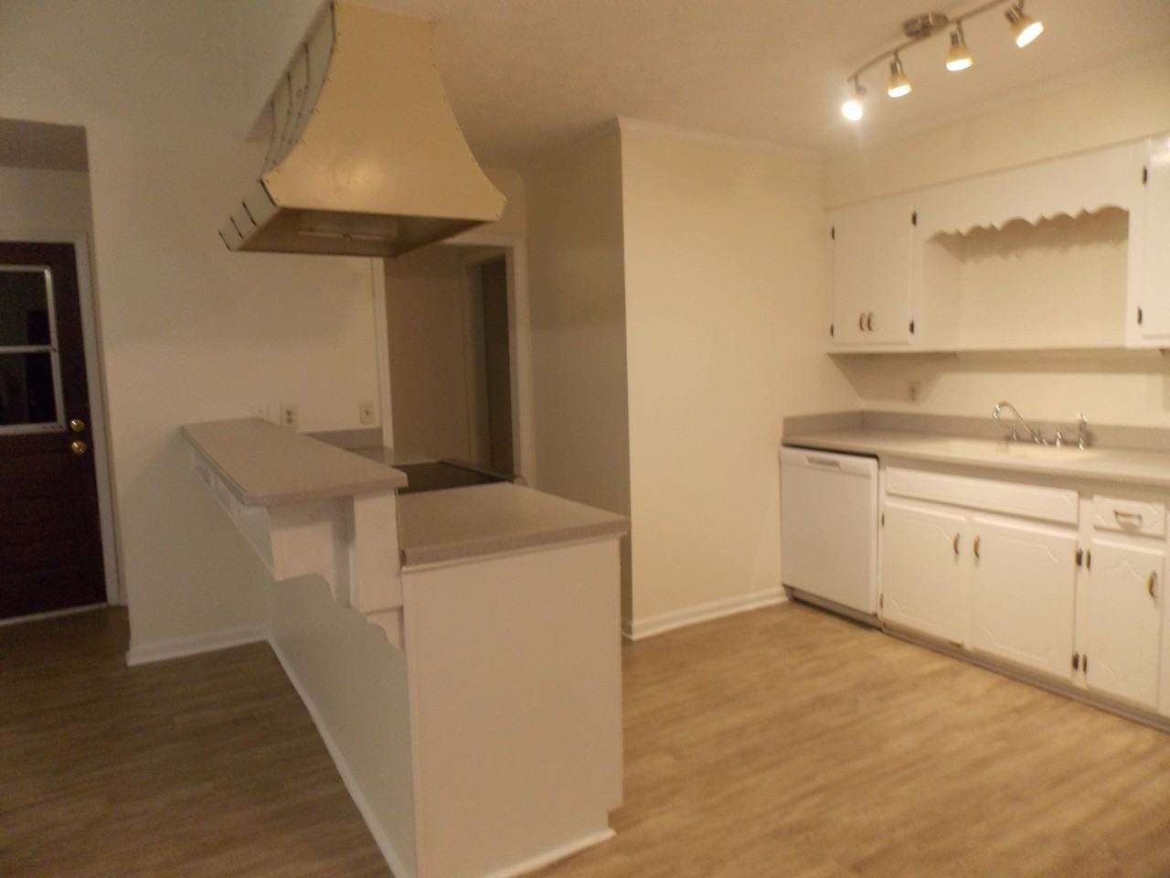 706 Plantation Dr #706 - Photo 5 of 10