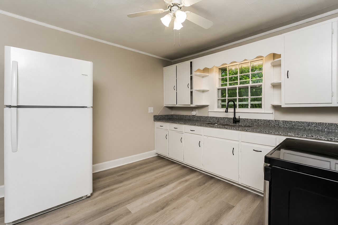 1200 East Green Drive - AUnit A #1 - Photo 2 of 10