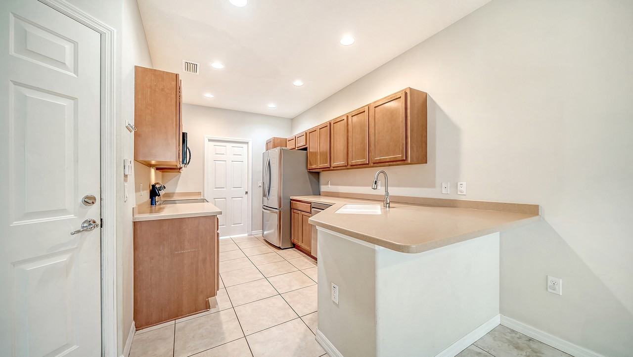3730 82nd Avenue Cir E #104 - Photo 5 of 24