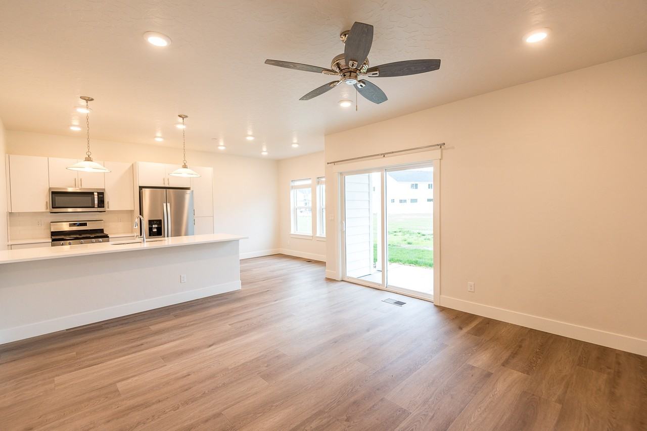 421 Grace Ln #421 - Photo 3 of 13