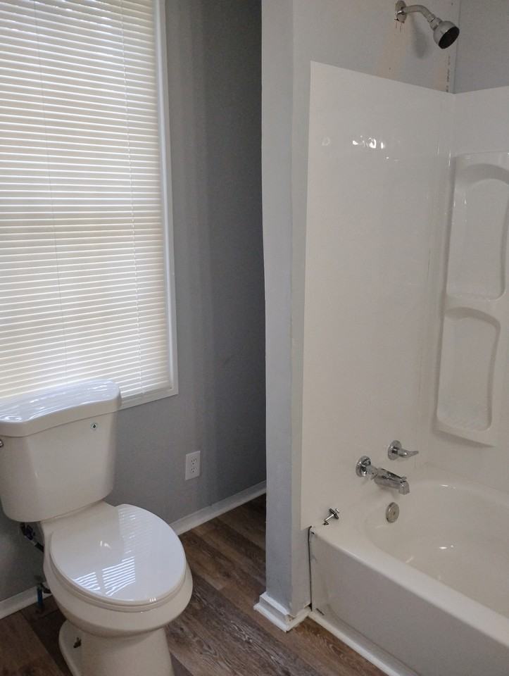 106 N 20th Ave #A - Photo 4 of 5