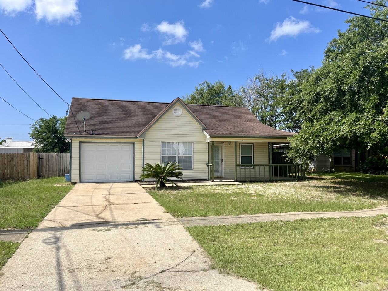 Estate Cir #1 - Photo 2 of 19