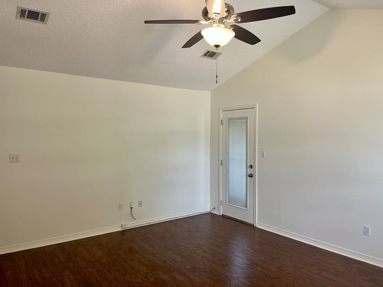 Estate Cir #1 - Photo 3 of 19