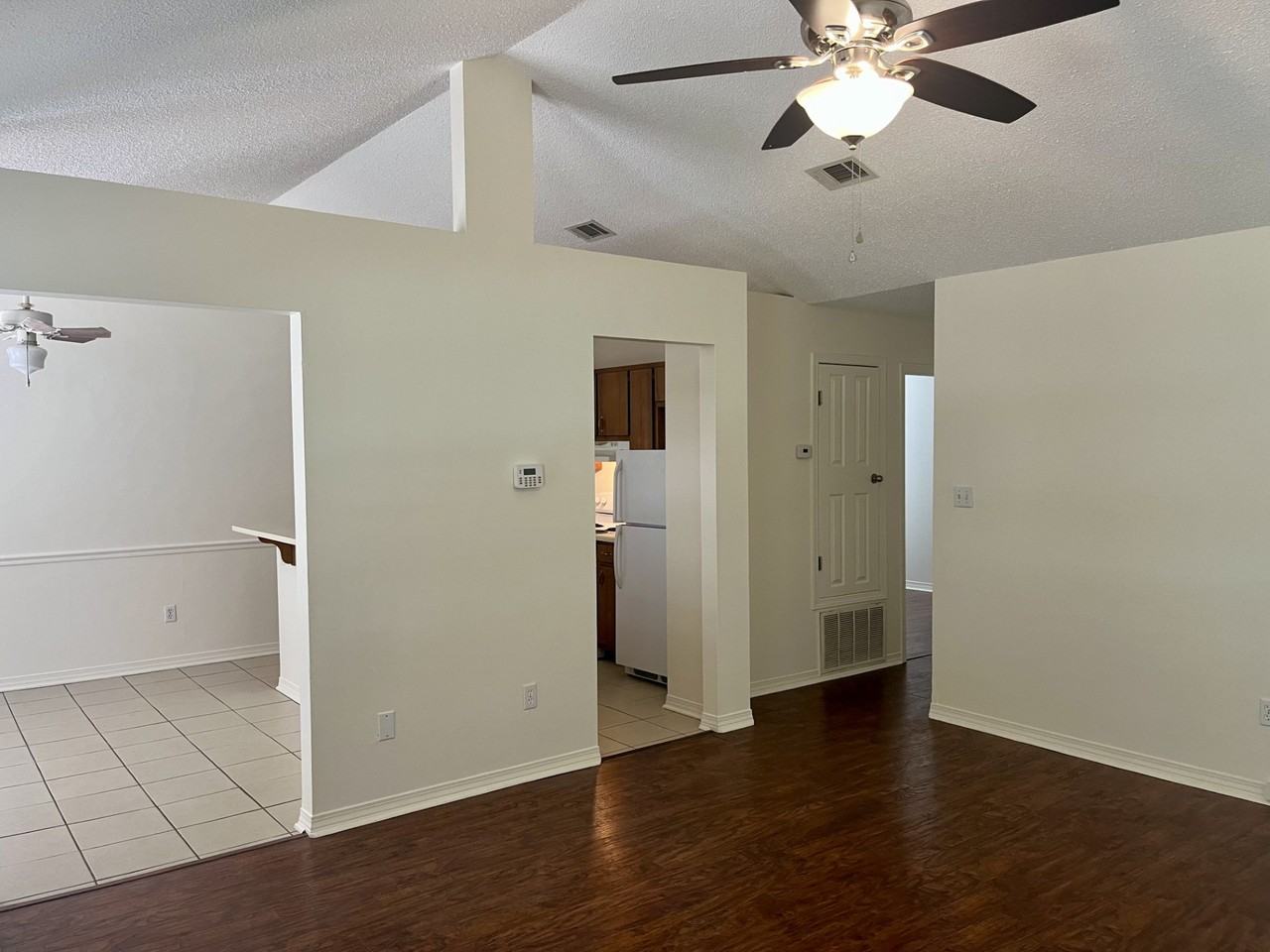 Estate Cir #1 - Photo 5 of 19