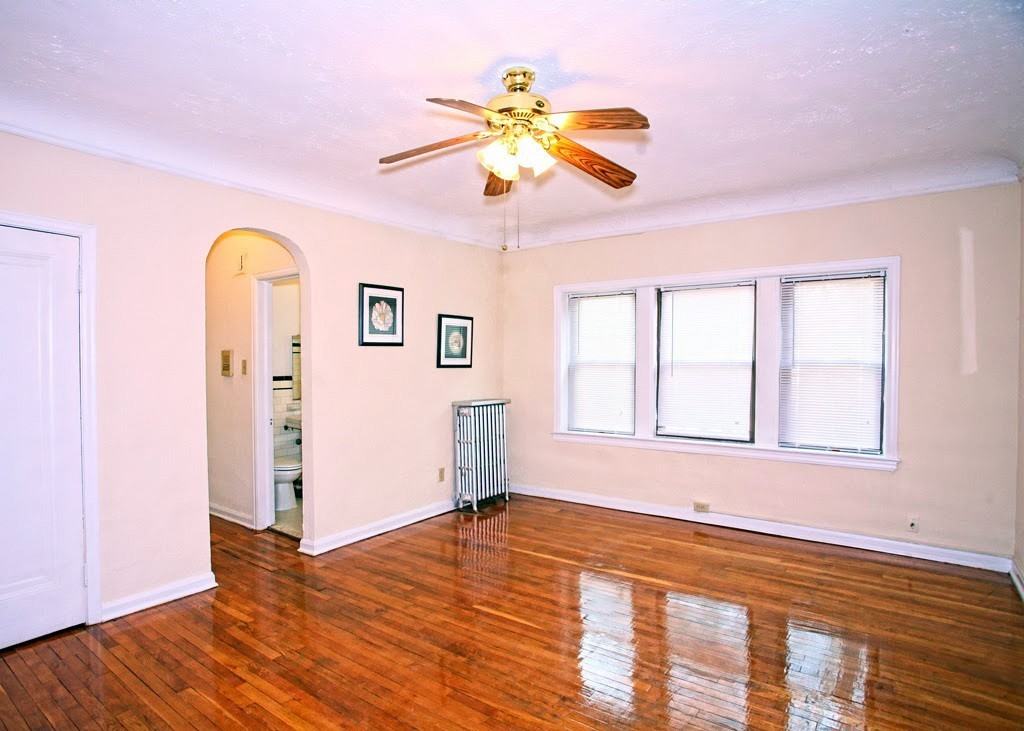 Lee-Yorkshire Apartments - Photo 4 of 27