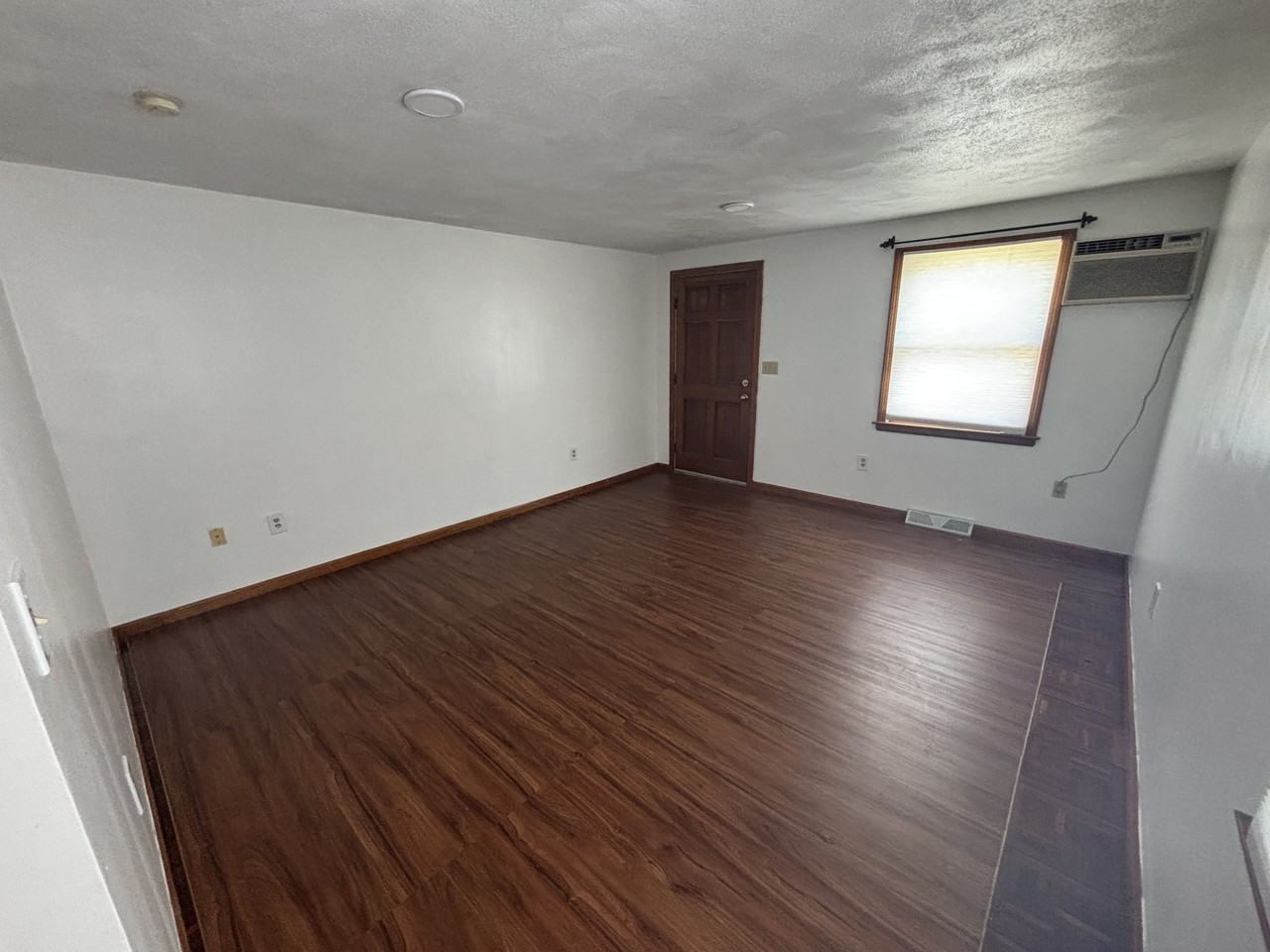 47 Pearl St #1 - Photo 3 of 8
