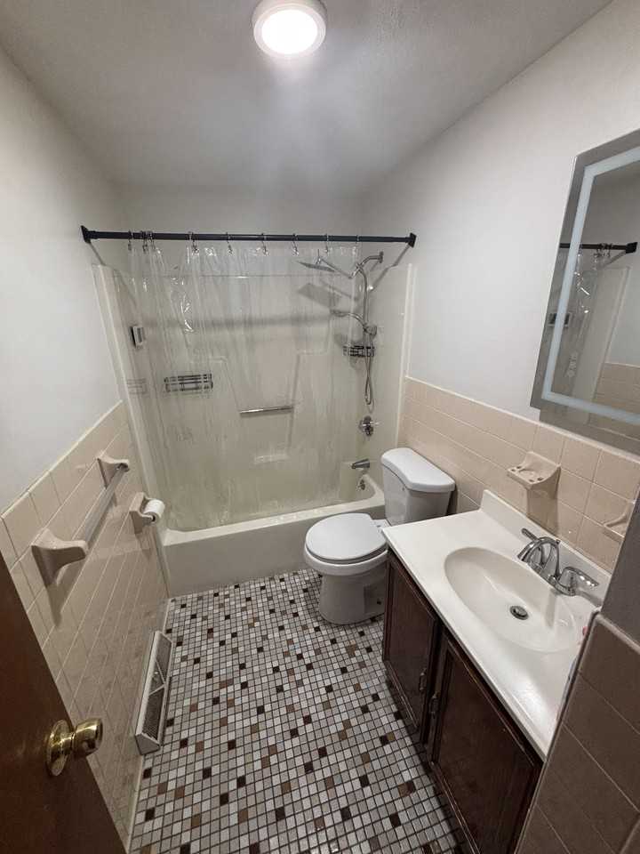 47 Pearl St #1 - Photo 4 of 8