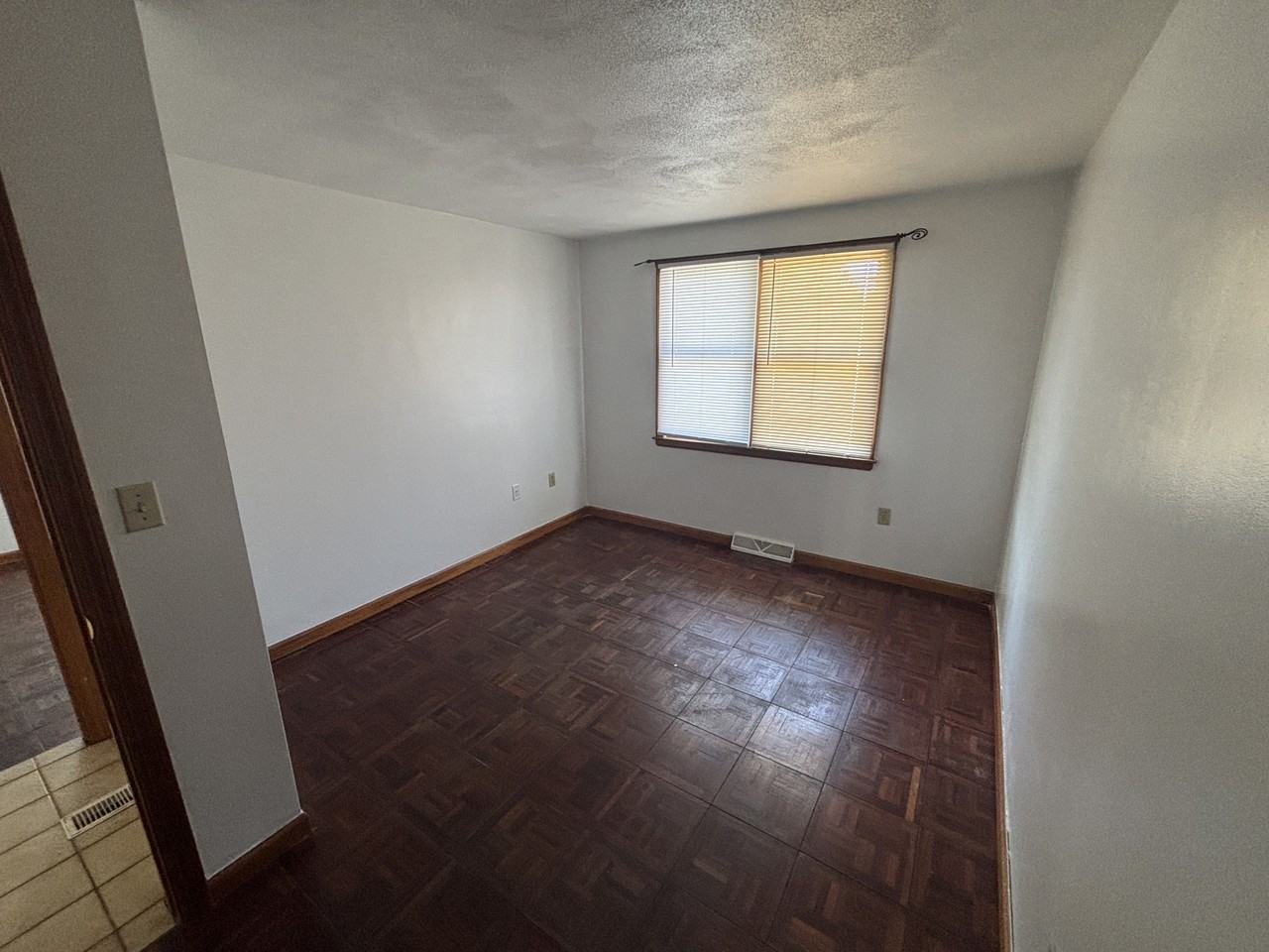 47 Pearl St #1 - Photo 5 of 8