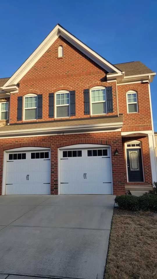 107 Dellbrook StreetUnit E #E - Photo 4 of 24
