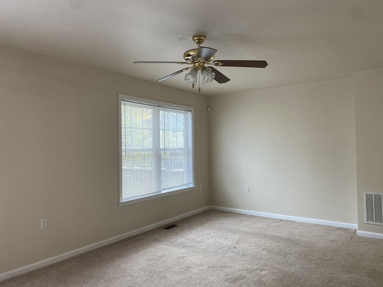 86 Effie Ln #1 - Photo 5 of 11