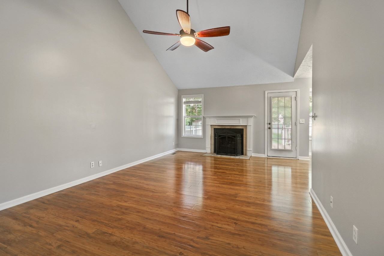 1633 Cedar Springs Cir #1 - Photo 7 of 26