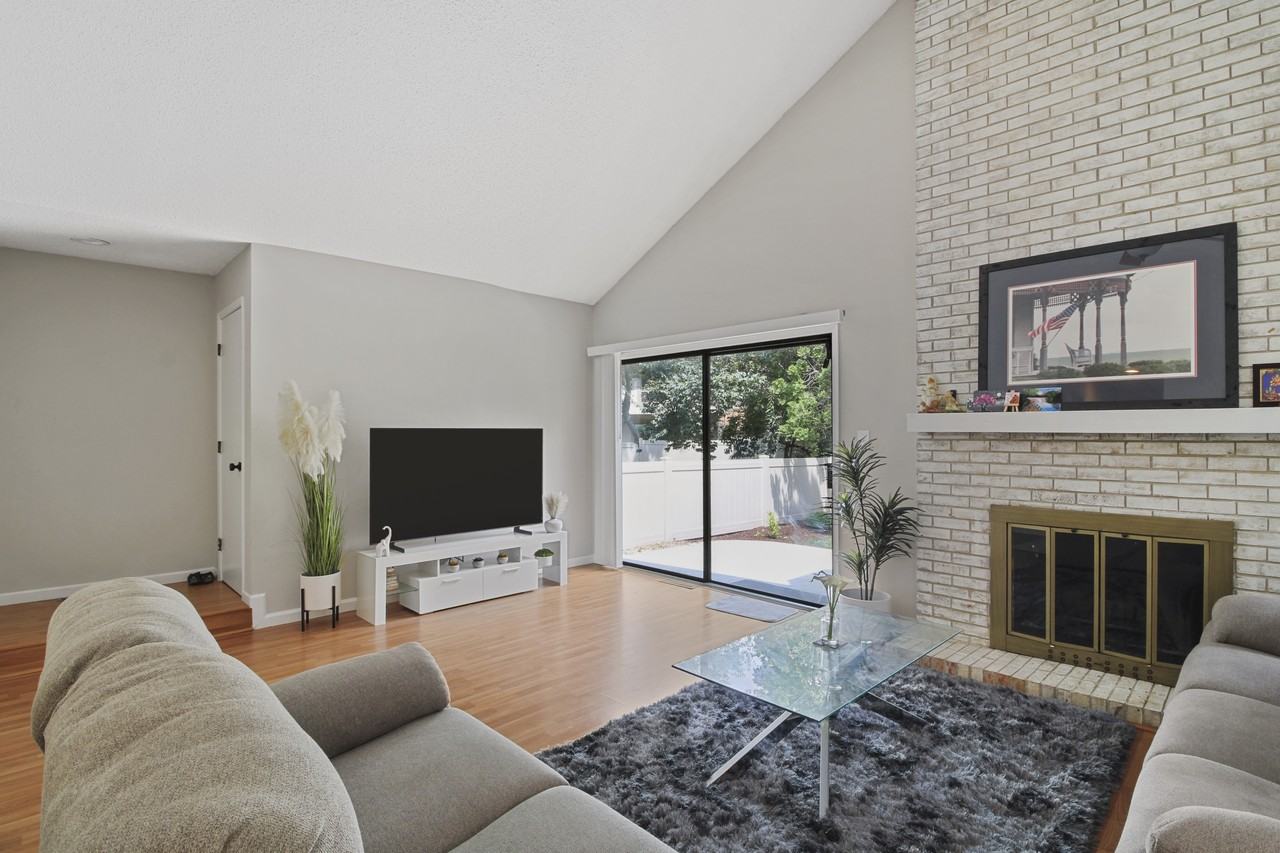 2304 Melrose Dr #A - Photo 6 of 22