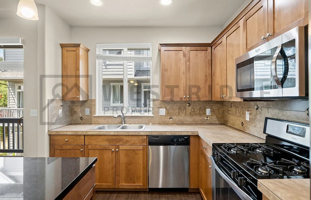 3111 Ne 15th Ave #1 - Photo 7 of 18