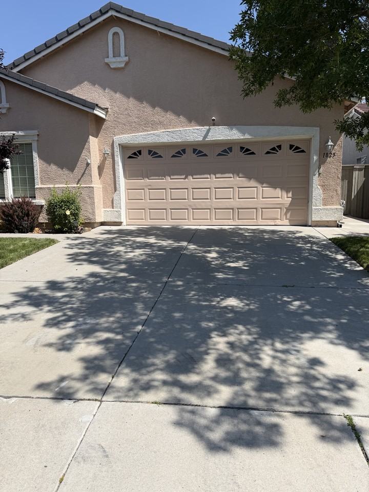 1825 D Arques Ct #1 - Photo 2 of 10