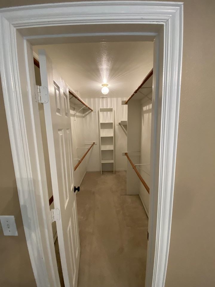519 Cellars Ct #1 - Photo 7 of 34