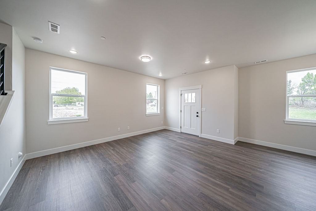 Huntshire Avenue 3 Mid - 2991 #2991 - Photo 4 of 35