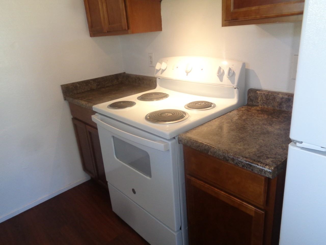 1332 Hobart Dr #4 - Photo 6 of 11