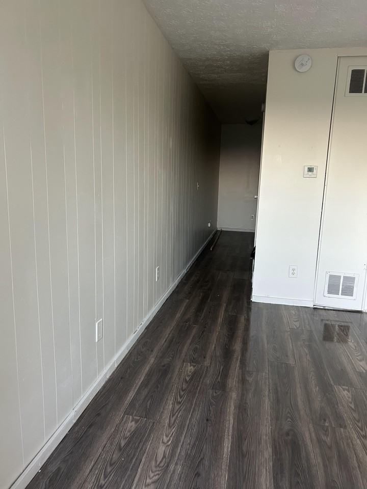4104 Main St #1 - Photo 5 of 12