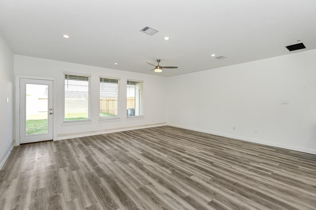 12308 Frisco Cove Ct #1 - Photo 3 of 6