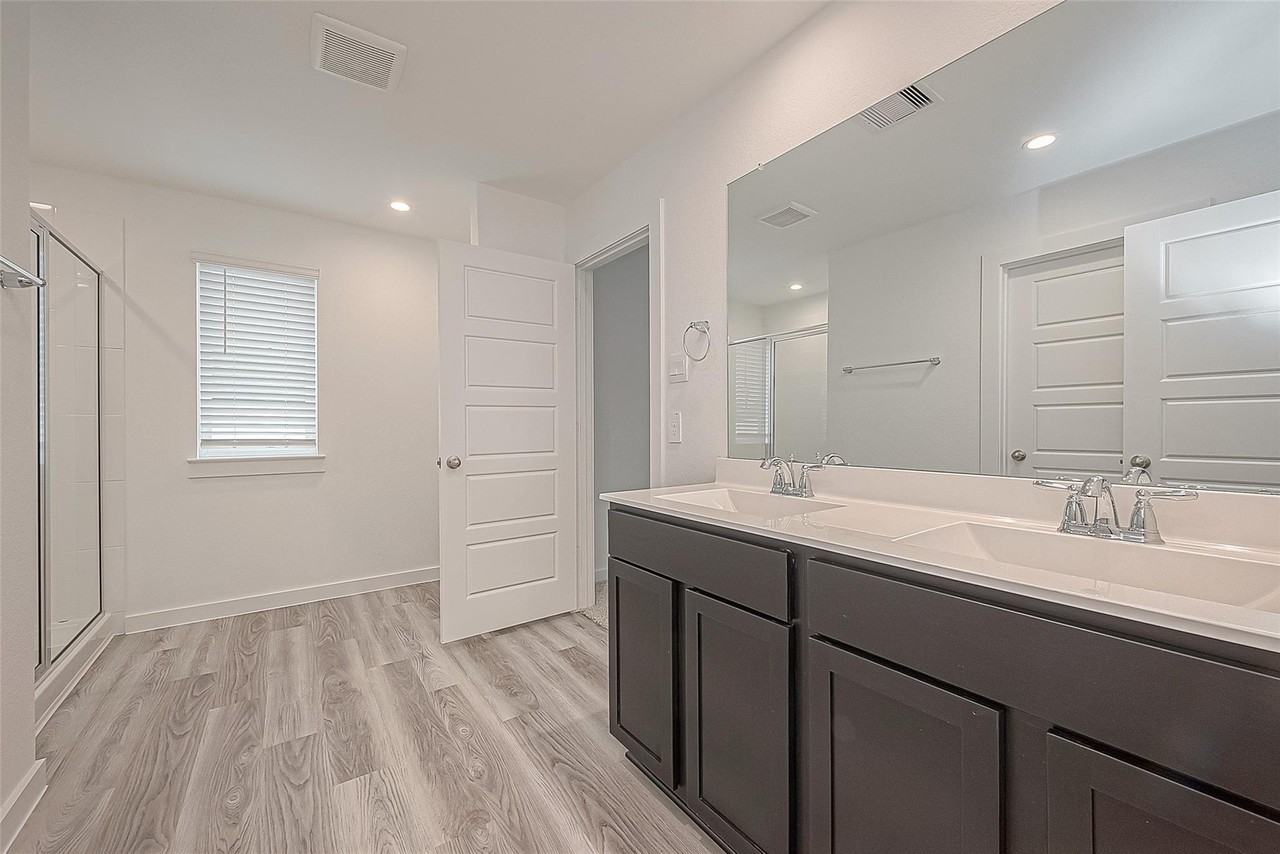 12308 Frisco Cove Ct #1 - Photo 4 of 6