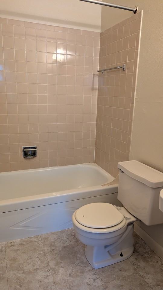 511 S Logan Ave #8 - Photo 6 of 8
