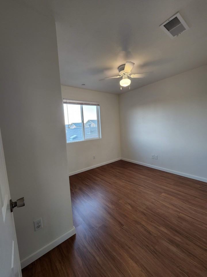 149 Brookridge Dr #1 - Photo 6 of 10