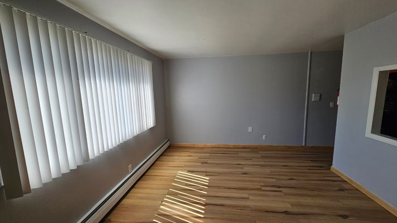 3141 Northwood Ave #10 - Photo 6 of 8
