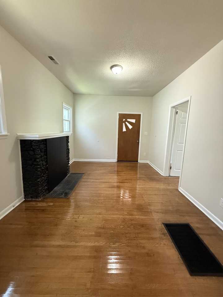 914 18th Way Sw #1 - Photo 2 of 12