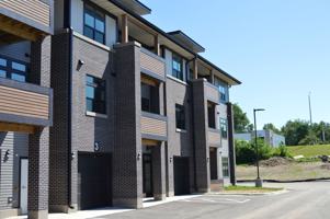 featured image of 716 Darling Ave