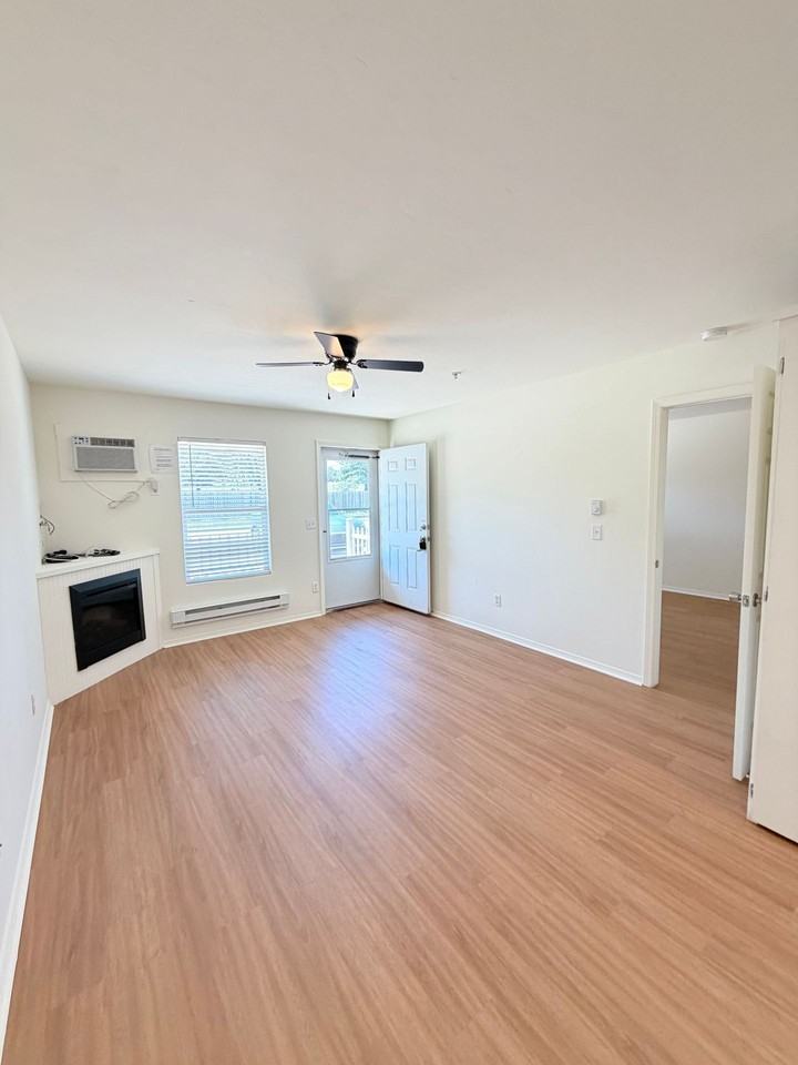 Cedar Creek Apartment Homes - Photo 4 of 6