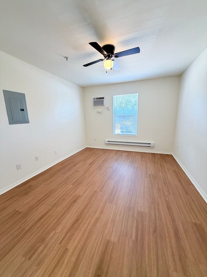 Cedar Creek Apartment Homes - Photo 6 of 6