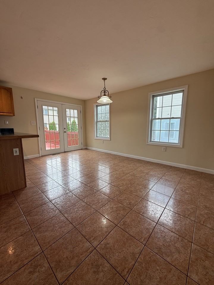 7 Chequeset Rd #1 - Photo 3 of 28