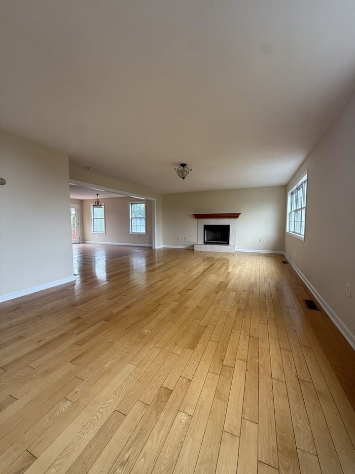 7 Chequeset Rd #1 - Photo 6 of 28