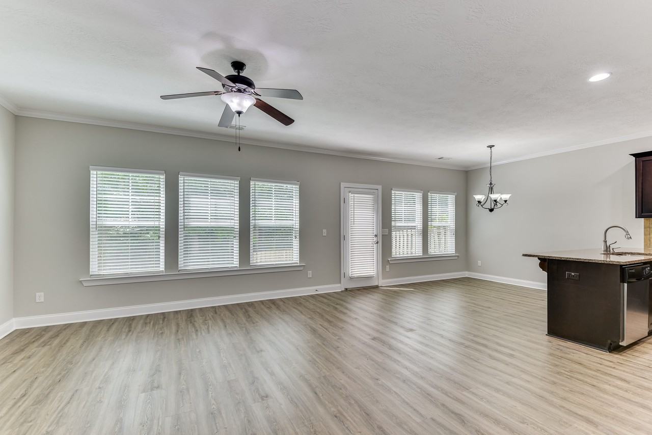 1913 Kenlock Dr #1 - Photo 6 of 36