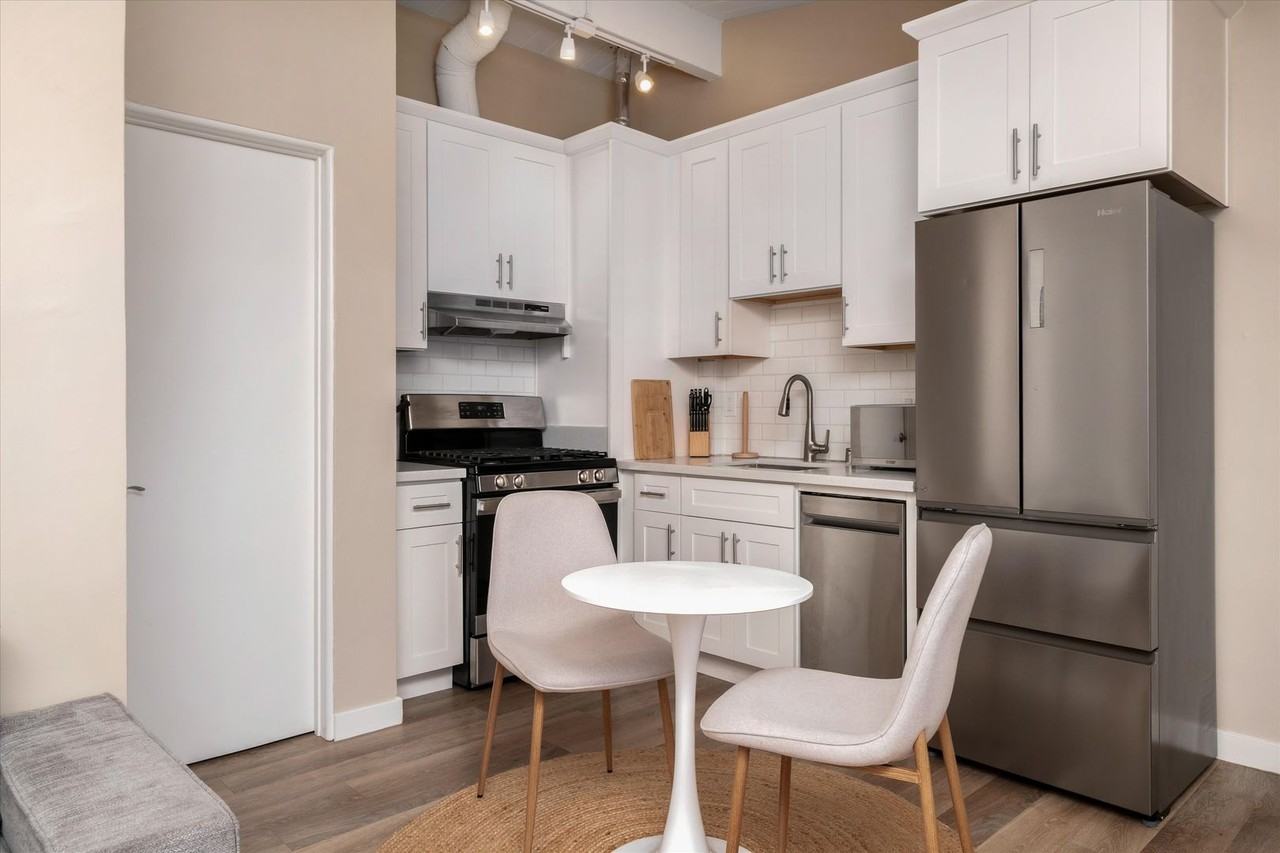 Leadbetter Lofts Student Inspired Living - Photo 5 of 37