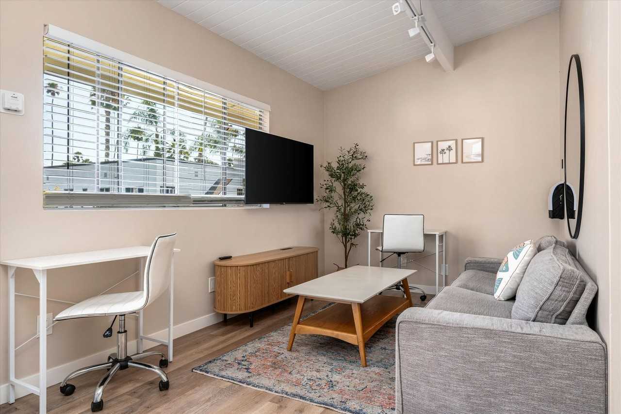 Leadbetter Lofts Student Inspired Living - Photo 7 of 37
