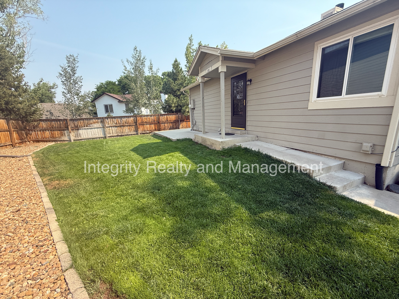 475 Chiswick Cir - Photo 2 of 13