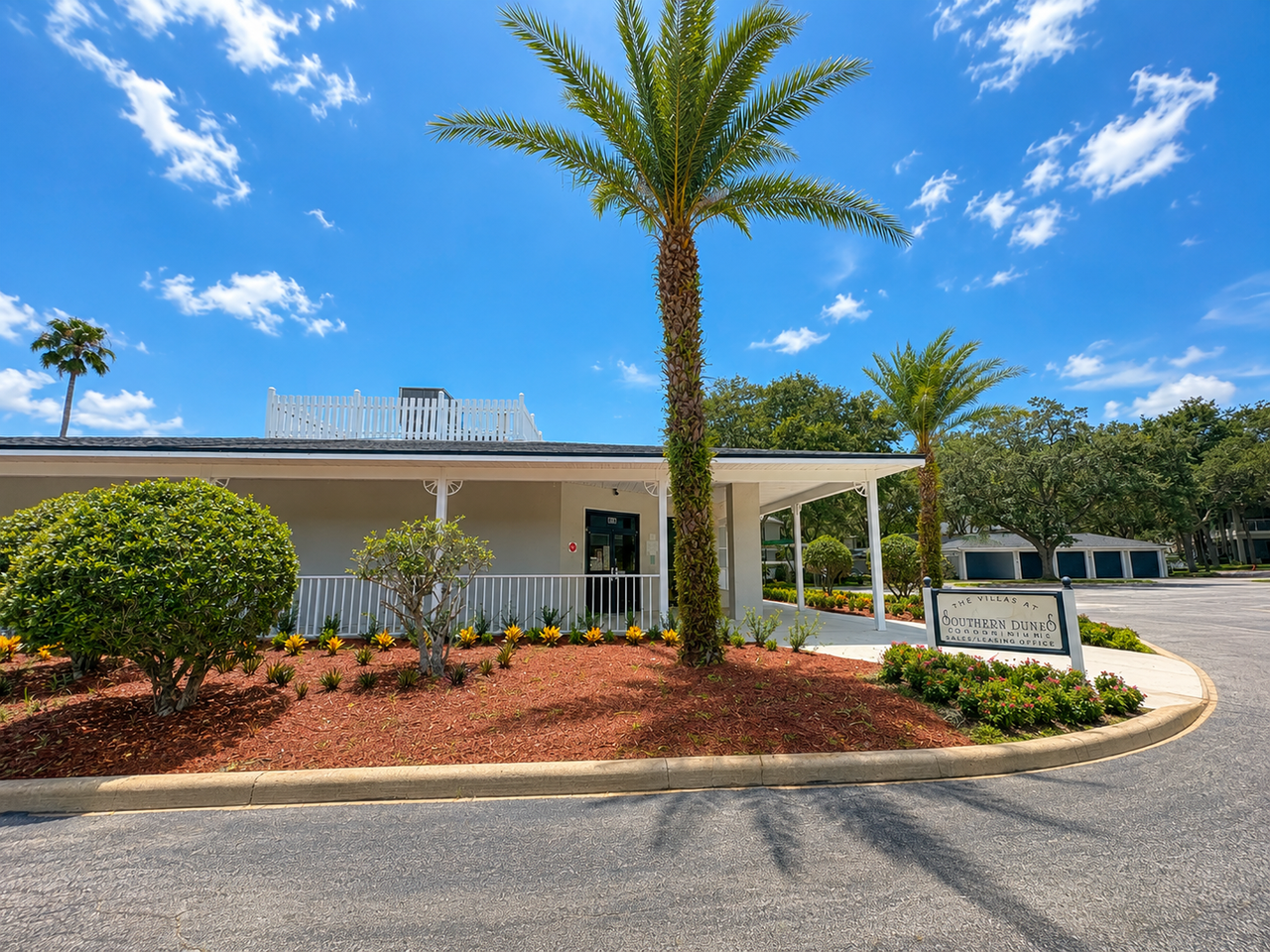 6016 Hemingway Cir - Photo 2 of 22