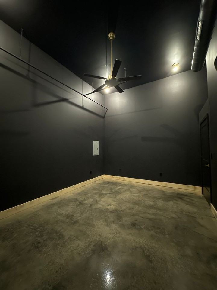 21 W Broadway #306 - Photo 6 of 7