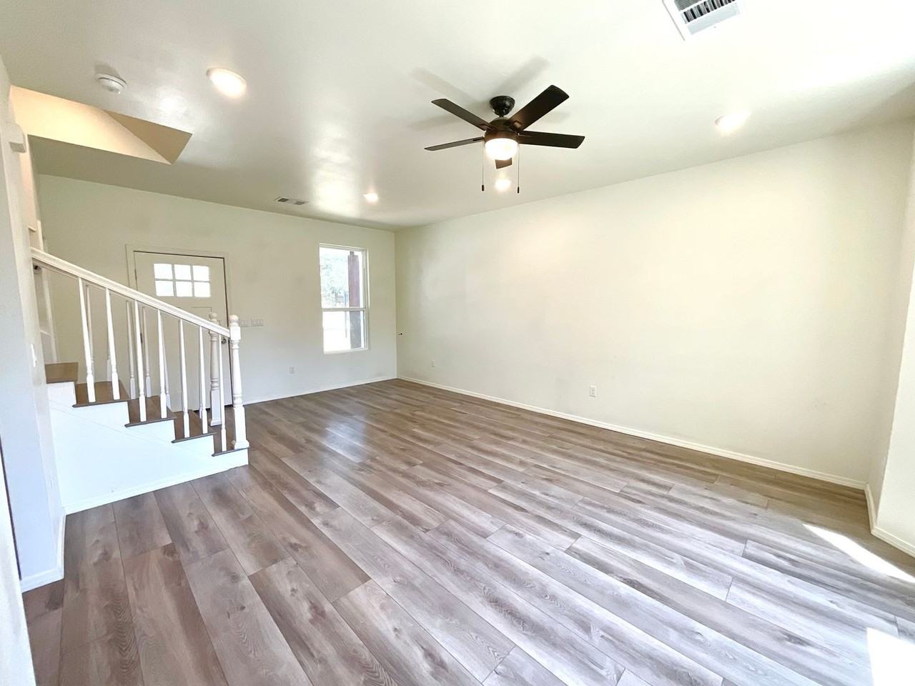 1202 N Mystic Dr - Photo 4 of 29