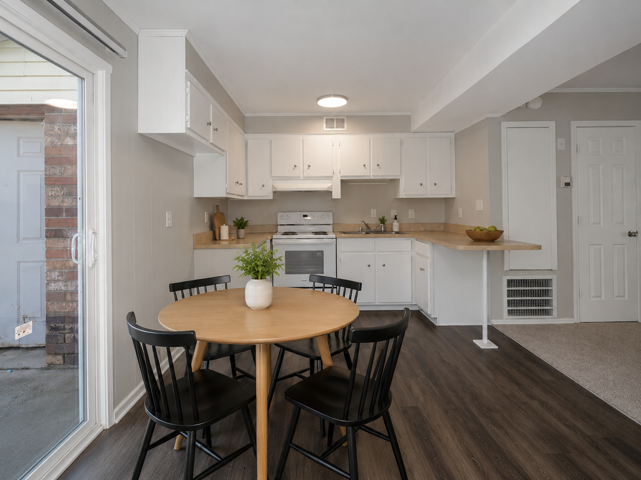 Peachtree Townhomes - Photo 6 of 14