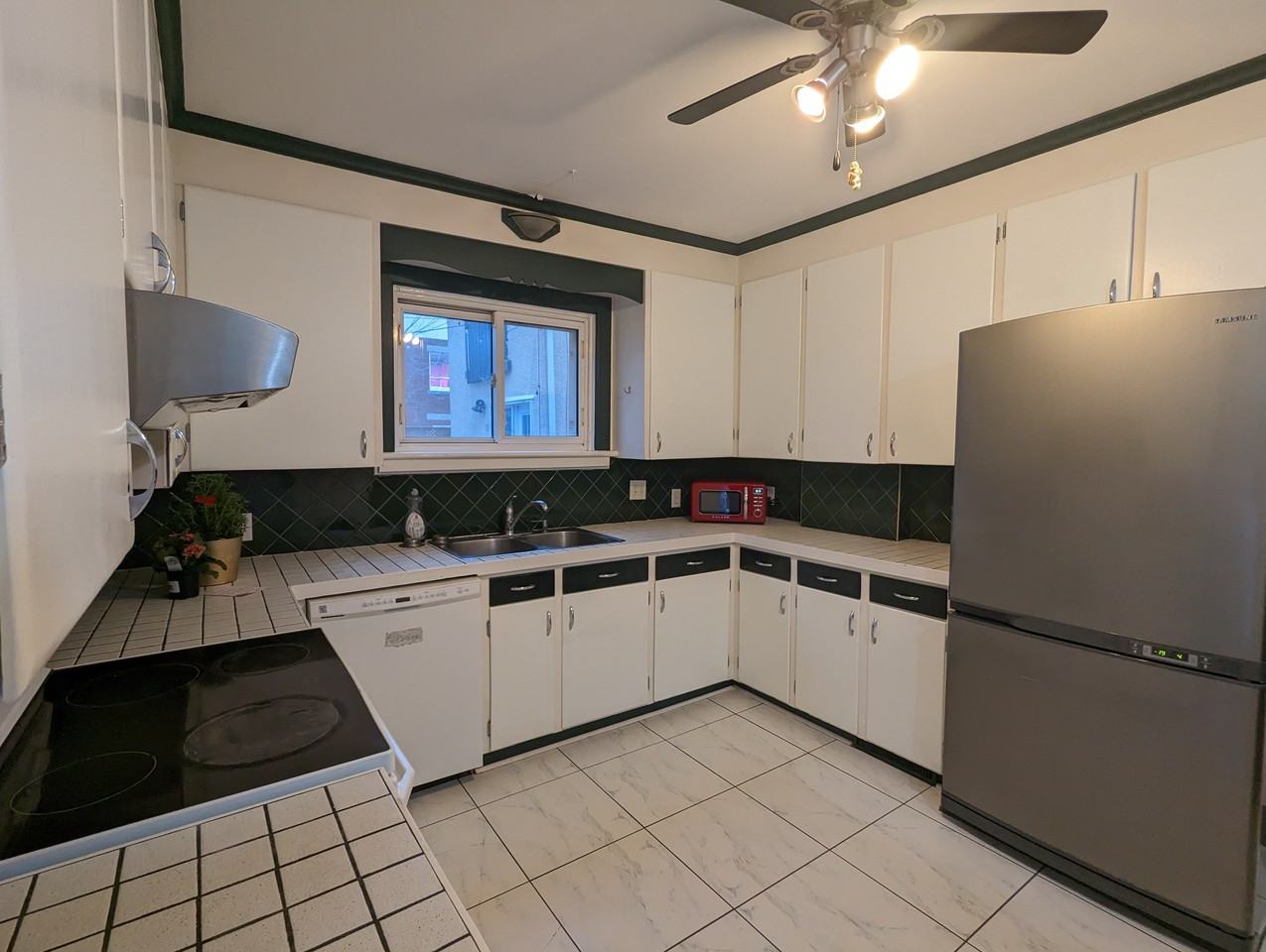 80 Merton Street #1 - Photo 5 of 8