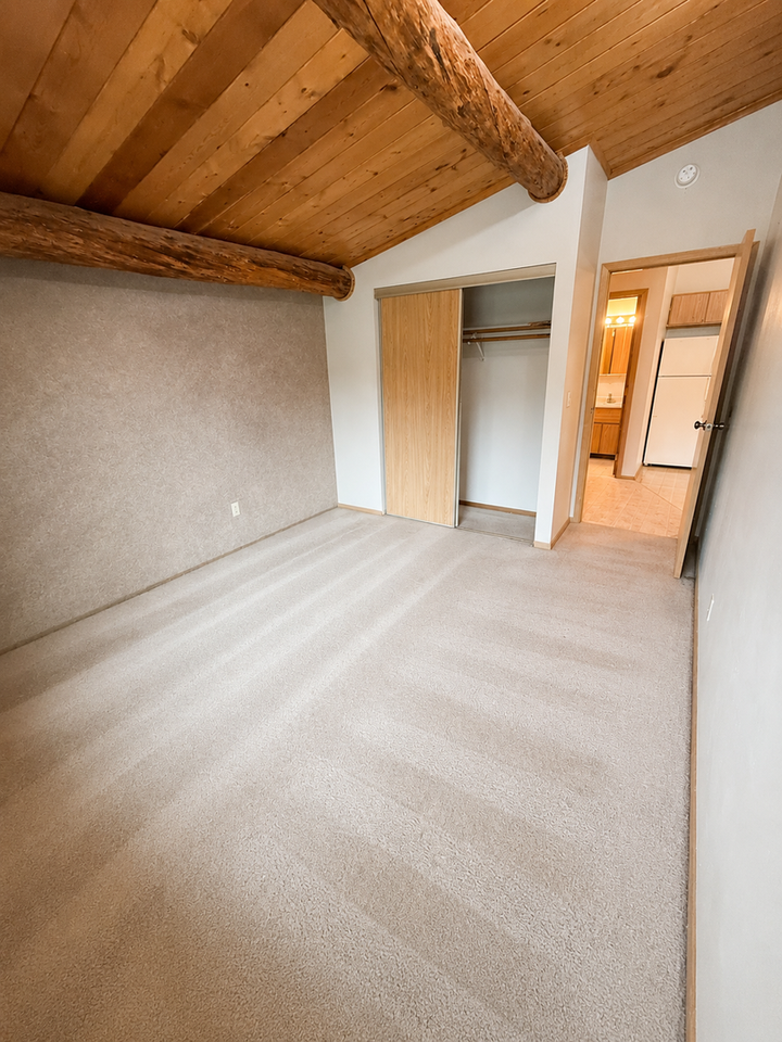 Beaver Lake Apartments | Peaceful Lakefront Living in North Pole, AK - Photo 4 of 12