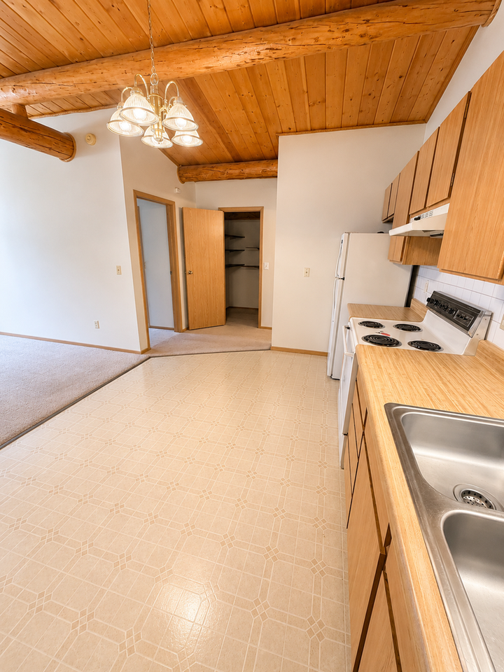 Beaver Lake Apartments | Peaceful Lakefront Living in North Pole, AK - Photo 7 of 12