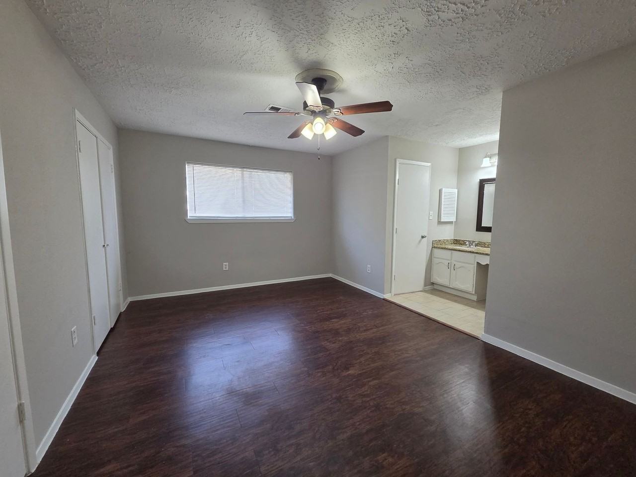 14210 Galvani Dr - Photo 7 of 20