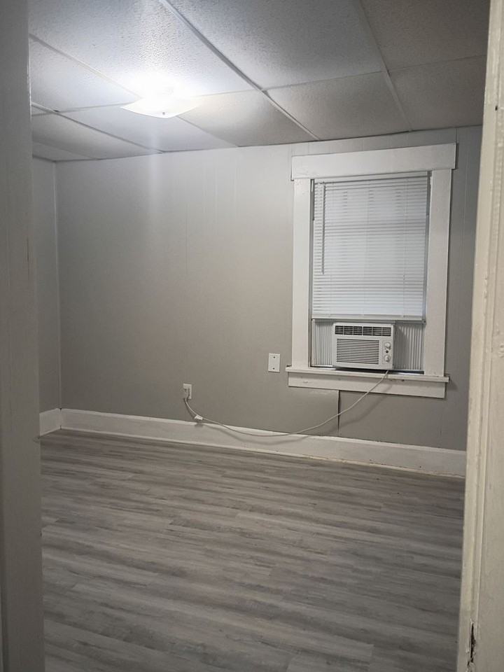 2401 S Mulberry St - Photo 6 of 10