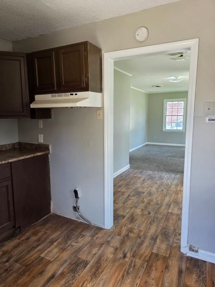 1808 Scottwood St - Photo 3 of 18